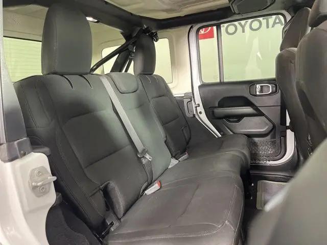 2019 Jeep Wrangler Unlimited Sahara 4x4