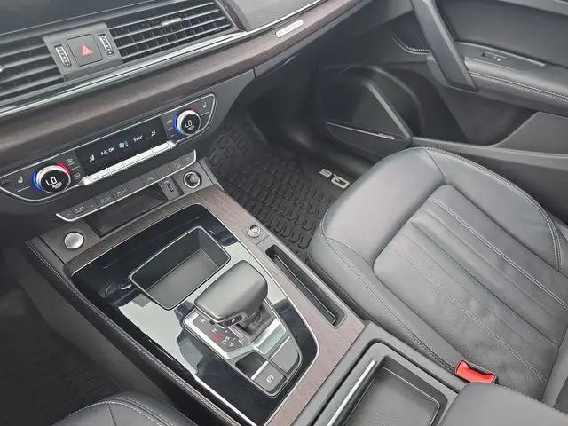 2022 Audi Q5 Premium Plus 40 TFSI quattro S tronic