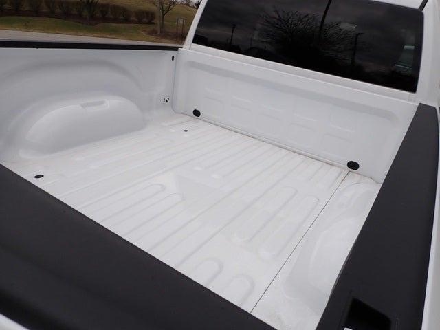 2022 RAM Ram 1500 Classic RAM 1500 CLASSIC WARLOCK QUAD CAB 4X4 64 BOX