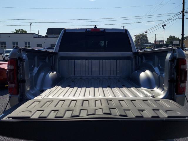 2022 RAM 1500 Laramie Crew Cab 4x4 57 Box