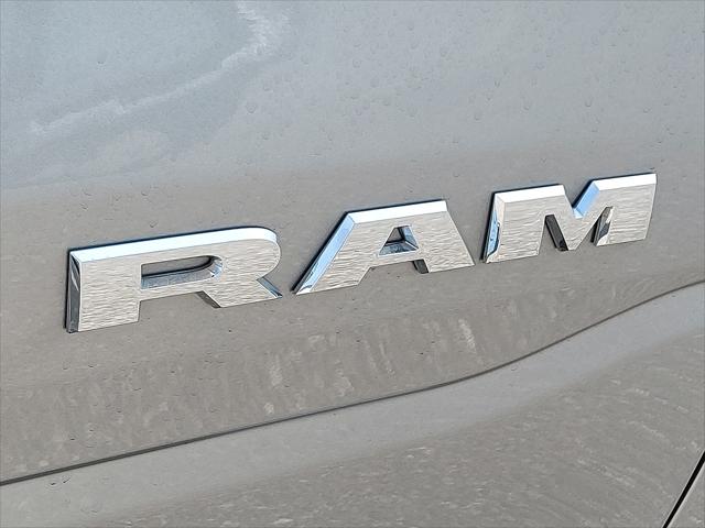 2022 RAM 1500 Laramie Crew Cab 4x4 57 Box