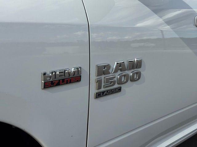 2019 Ram 1500 Classic SLT Crew Cab 4x4 57 Box
