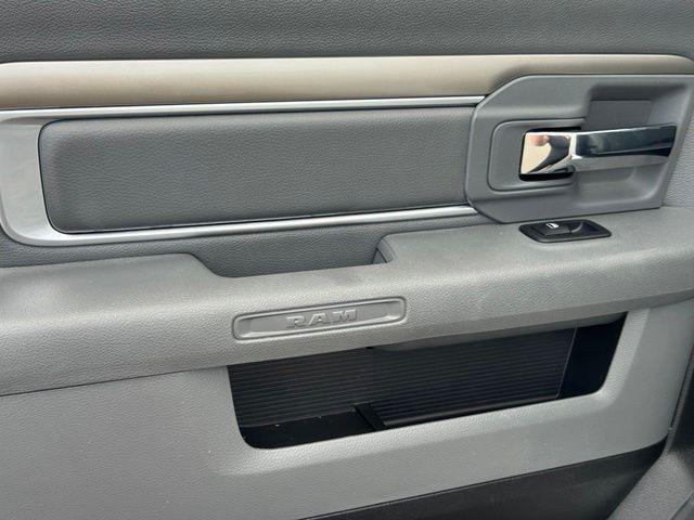 2019 Ram 1500 Classic SLT Crew Cab 4x4 57 Box