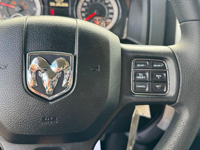 2019 Ram 1500 Classic SLT Crew Cab 4x4 57 Box
