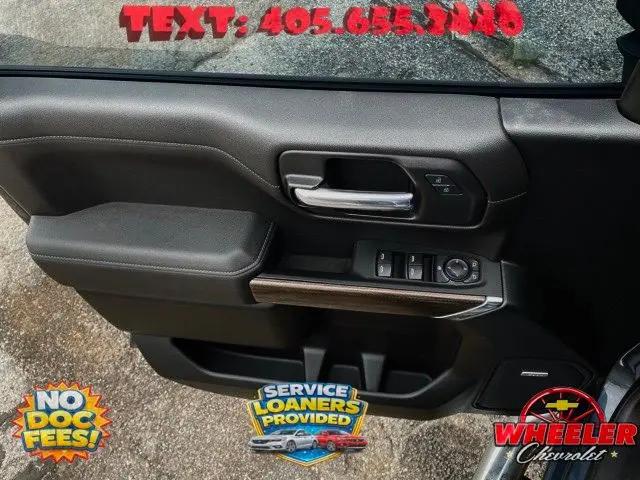2021 Chevrolet Silverado 1500 4WD Crew Cab Short Bed RST