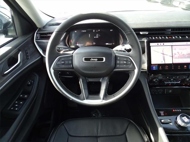 2023 Jeep Grand Cherokee GRAND CHEROKEE LIMITED 4X4