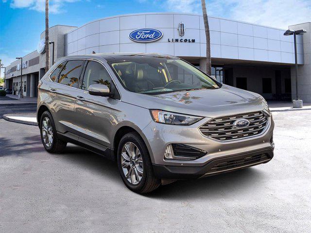 2022 Ford Edge Titanium's photo