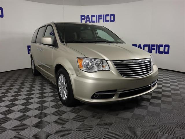 used 2016 Chrysler Town & Country Touring