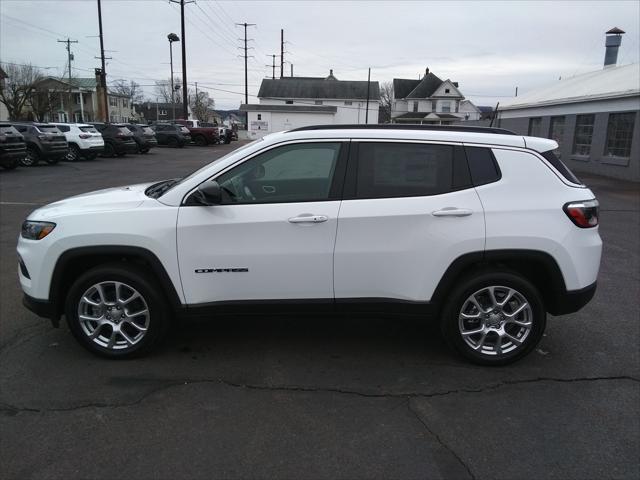 2022 Jeep Compass COMPASS LATITUDE LUX 4X4