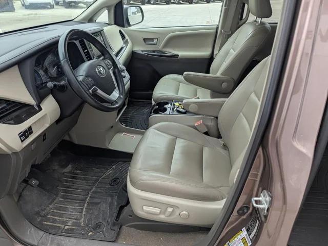 2018 Toyota Sienna XLE 7 Passenger