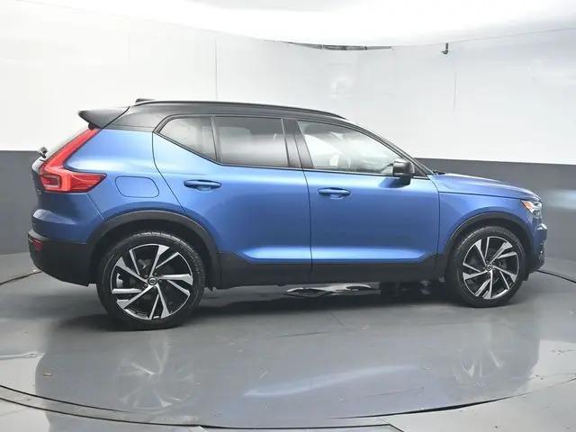 2021 Volvo XC40 T4 R-Design