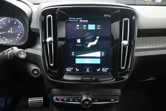 2021 Volvo XC40 T4 R-Design