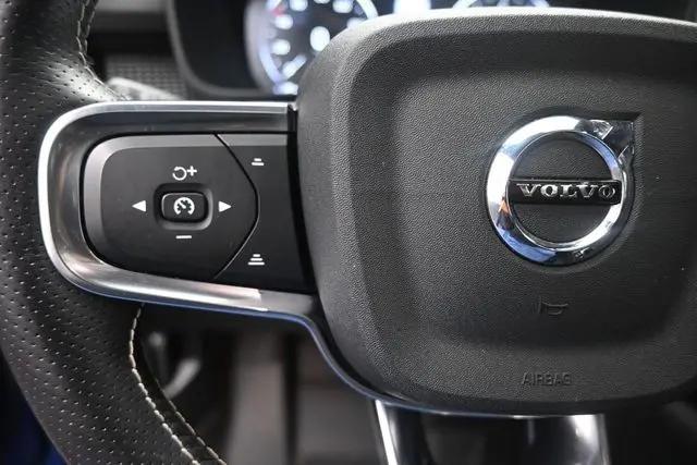 2021 Volvo XC40 T4 R-Design