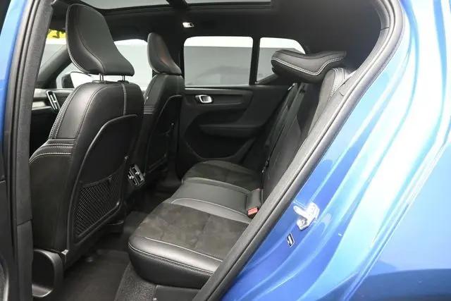 2021 Volvo XC40 T4 R-Design