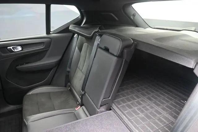 2021 Volvo XC40 T4 R-Design