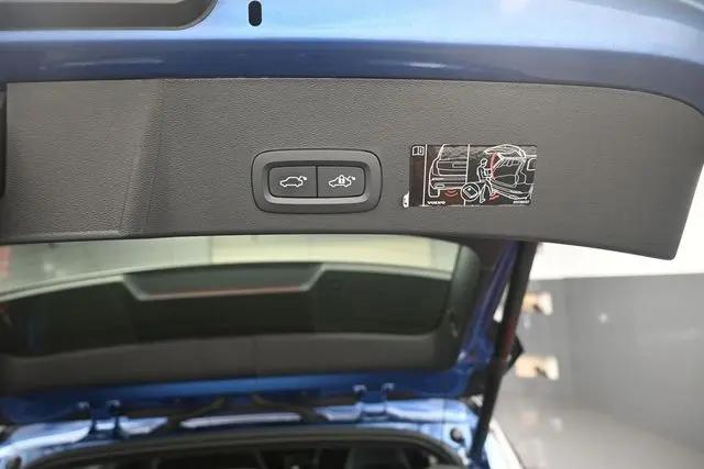 2021 Volvo XC40 T4 R-Design