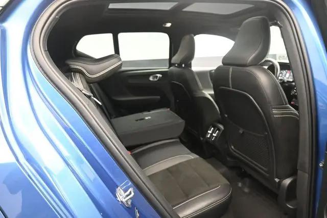 2021 Volvo XC40 T4 R-Design