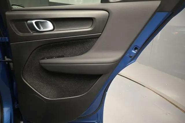 2021 Volvo XC40 T4 R-Design