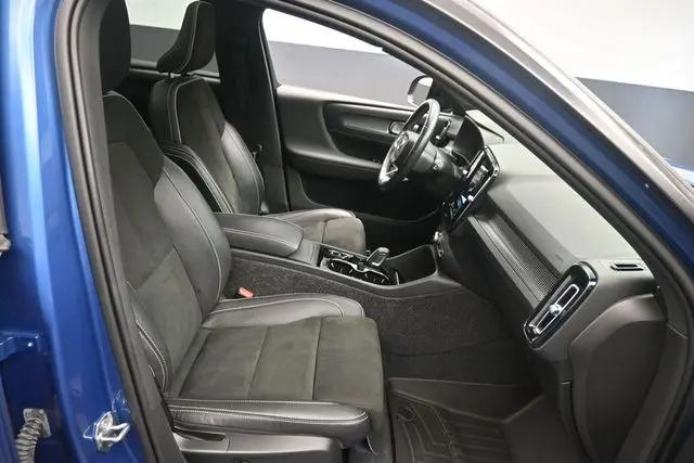 2021 Volvo XC40 T4 R-Design