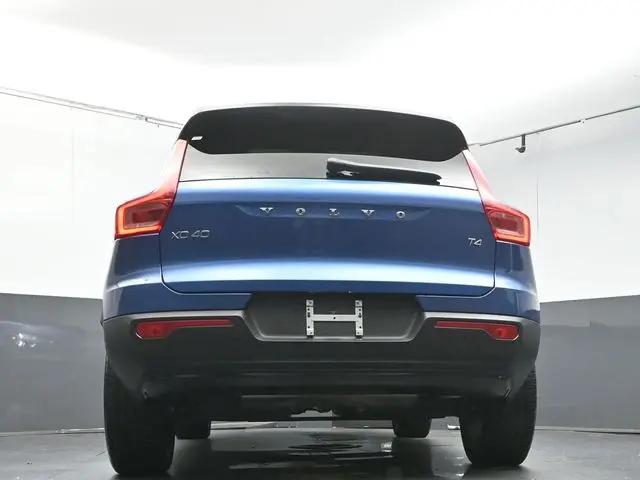 2021 Volvo XC40 T4 R-Design