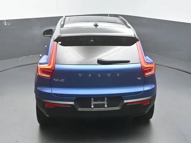 2021 Volvo XC40 T4 R-Design