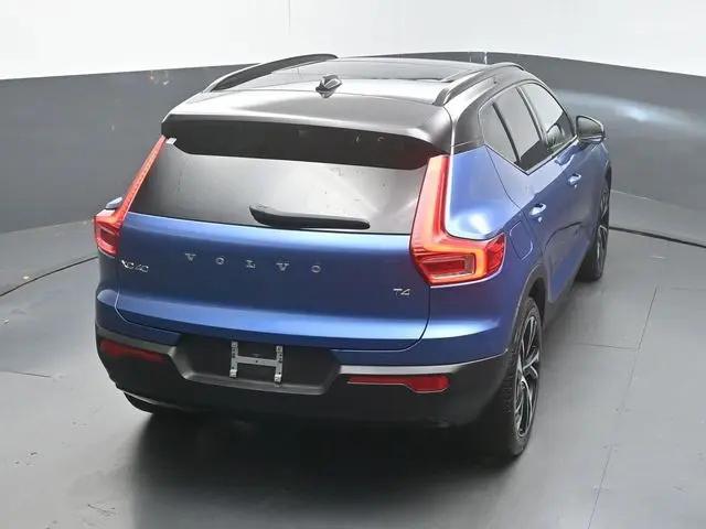 2021 Volvo XC40 T4 R-Design