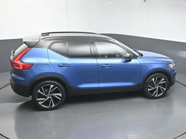 2021 Volvo XC40 T4 R-Design
