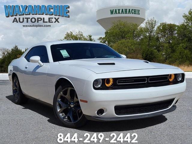 2017 Dodge Challenger SXT Plus