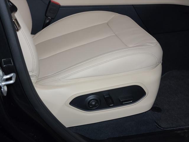 2023 Jeep Grand Cherokee GRAND CHEROKEE L LIMITED 4X4