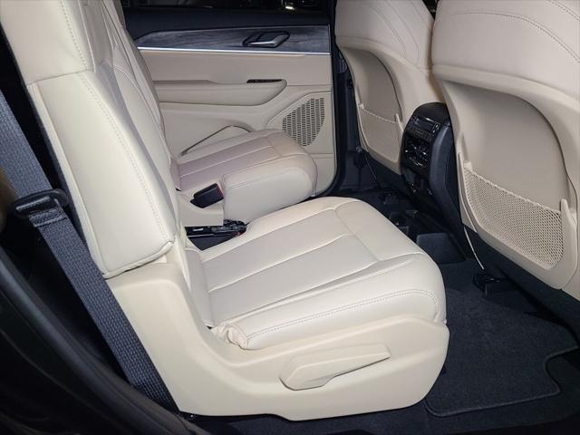 2023 Jeep Grand Cherokee GRAND CHEROKEE L LIMITED 4X4
