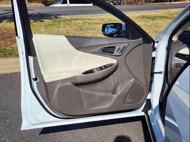 2022 Chevrolet Malibu FWD Premier