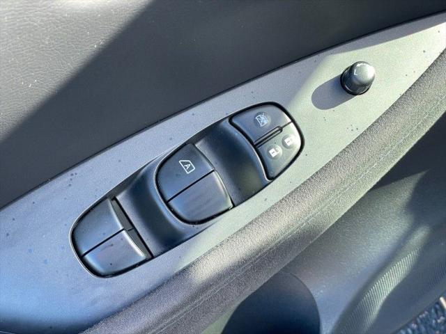 2014 Nissan LEAF S