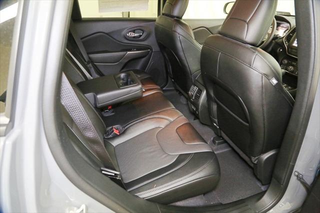 2022 Jeep Cherokee CHEROKEE LATITUDE LUX 4X4