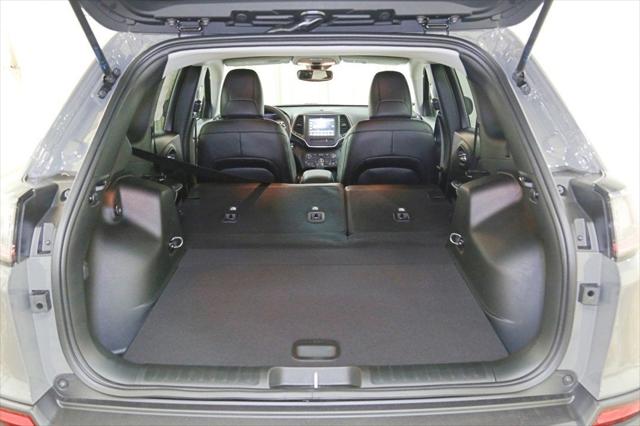 2022 Jeep Cherokee CHEROKEE LATITUDE LUX 4X4