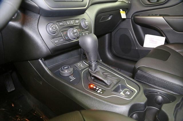 2022 Jeep Cherokee CHEROKEE LATITUDE LUX 4X4