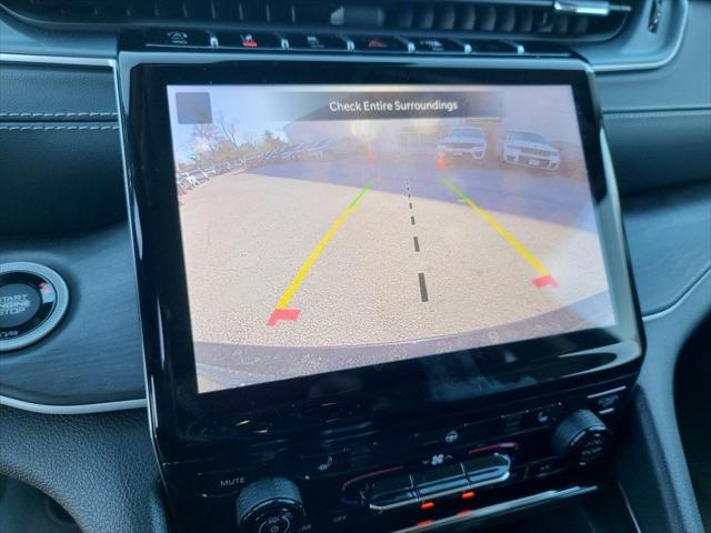 2023 Jeep Grand Cherokee GRAND CHEROKEE LIMITED 4X4