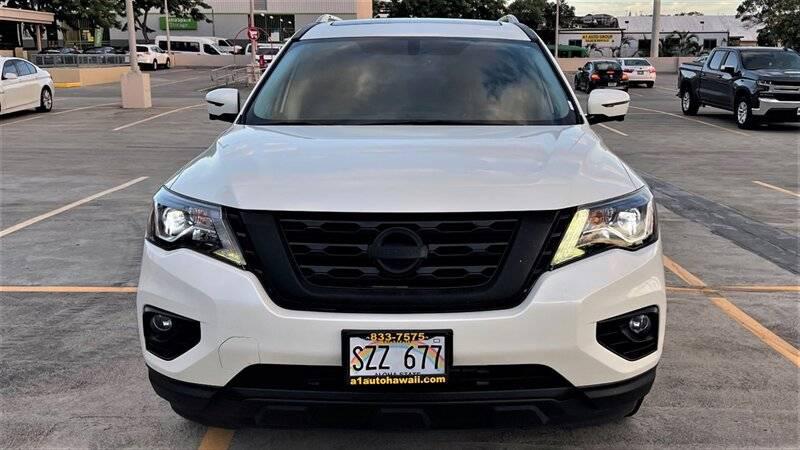 2017 Nissan Pathfinder Platinum