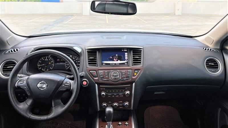 2017 Nissan Pathfinder Platinum