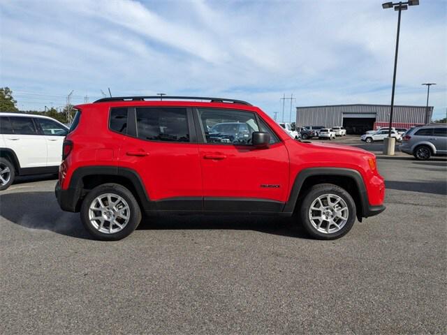 2022 Jeep Renegade RENEGADE LATITUDE 4X4