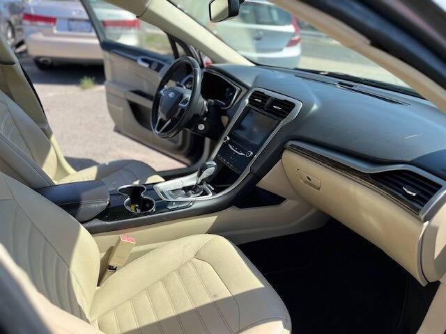 2014 Ford Fusion SE