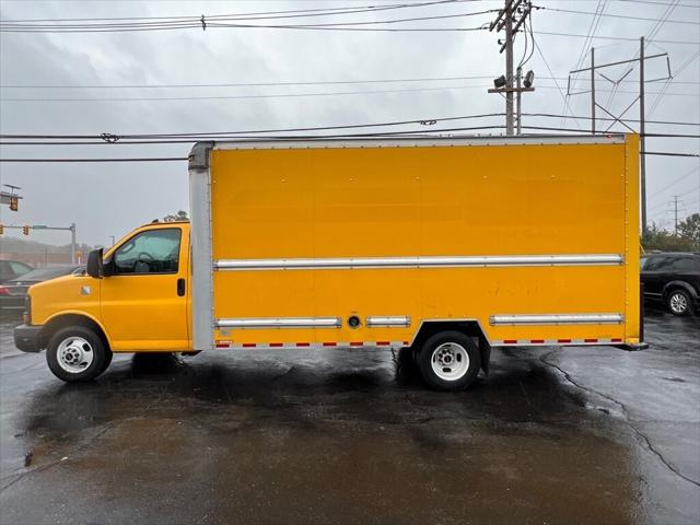 2016 GMC Savana Cutaway 3500