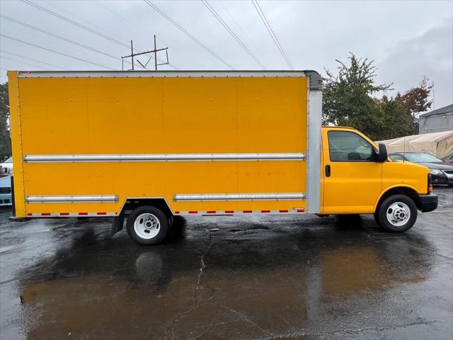 2016 GMC Savana Cutaway 3500