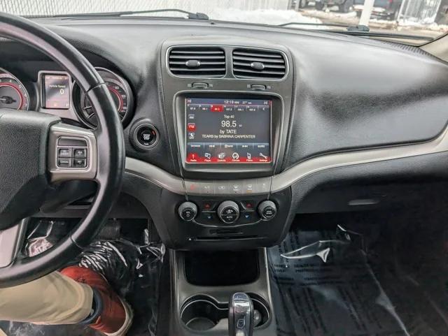 2018 Dodge Journey Crossroad AWD 2018 Dodge Journey Crossroad AWD