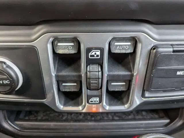 2018 Jeep Wrangler Unlimited Sahara 4x4
