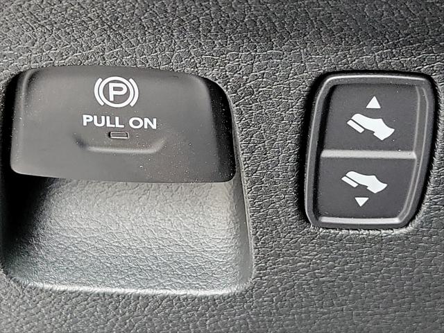 2022 Ram 1500 Big Horn Crew Cab 4x4 57 Box