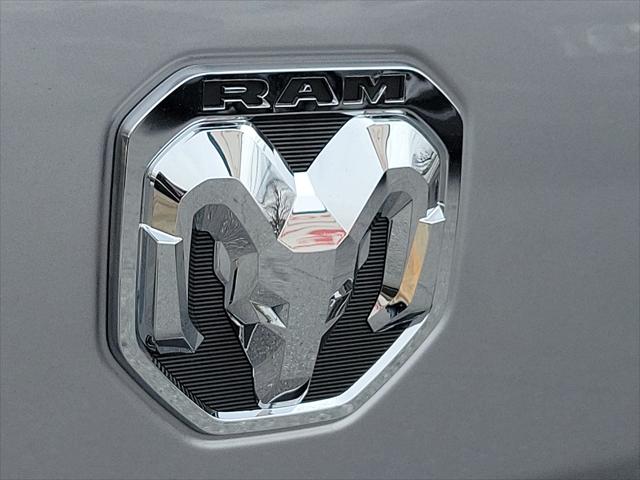 2022 Ram 1500 Big Horn Crew Cab 4x4 57 Box