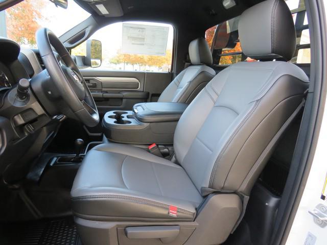 2022 Ram 4500 Chassis Tradesman/SLT