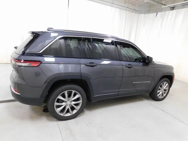 2022 Jeep Grand Cherokee Laredo 4x4