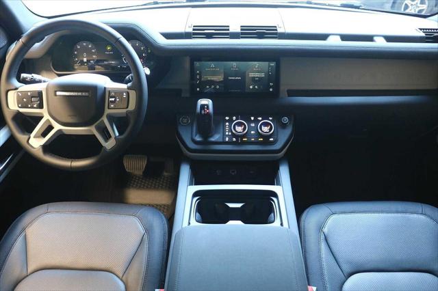 2023 Land Rover Defender X-Dynamic SE