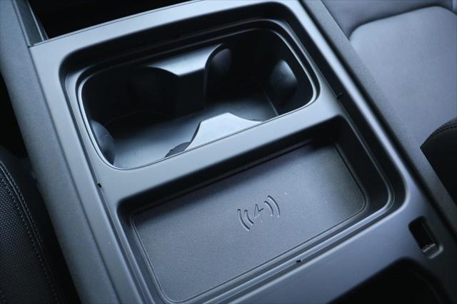2023 Land Rover Defender X-Dynamic SE